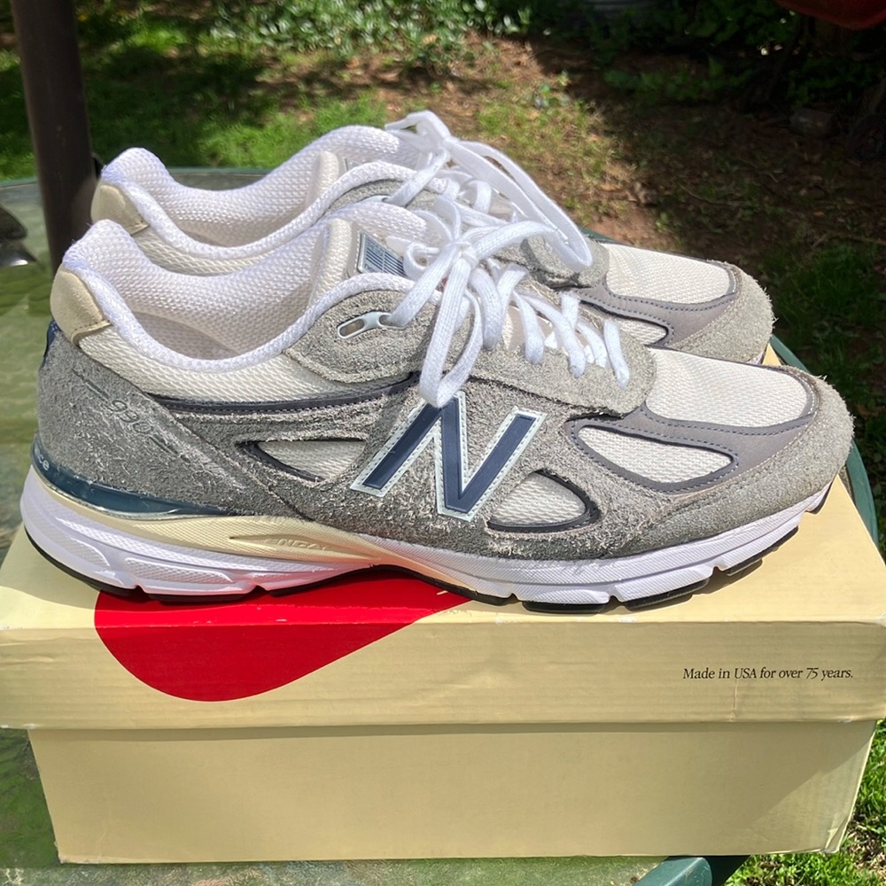 New Balance White and Gray Sneakers